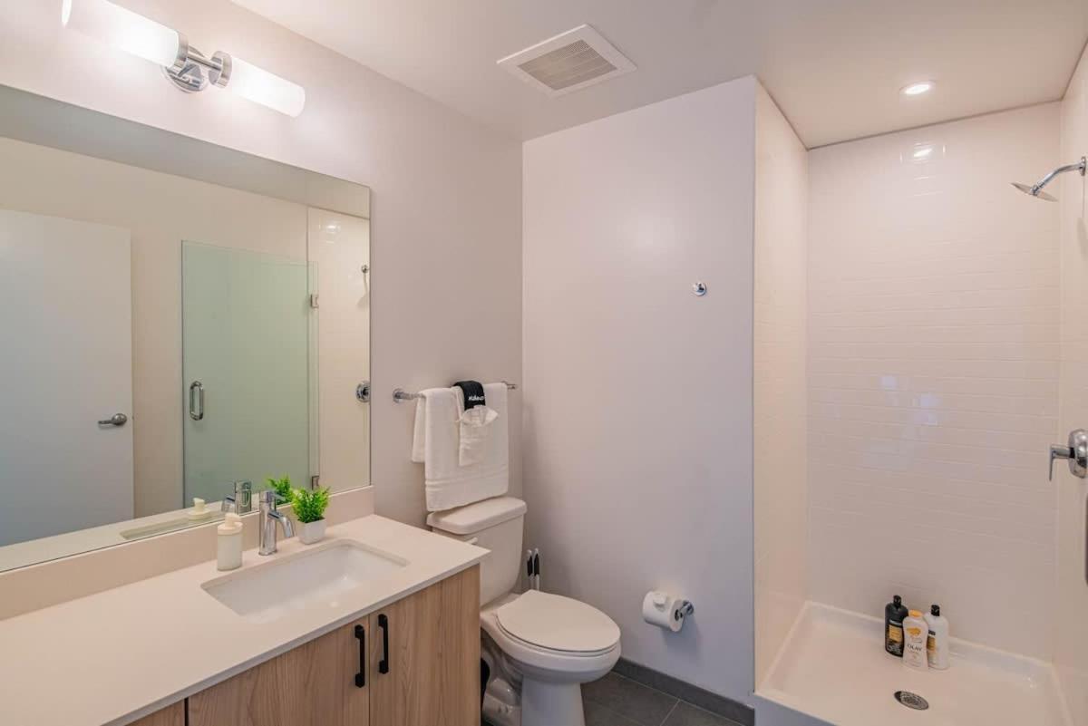 Detailed 2Bd, Highrise Dt, Pool, Gym, Parking, Sleeps 8 Leilighet Phoenix Eksteriør bilde