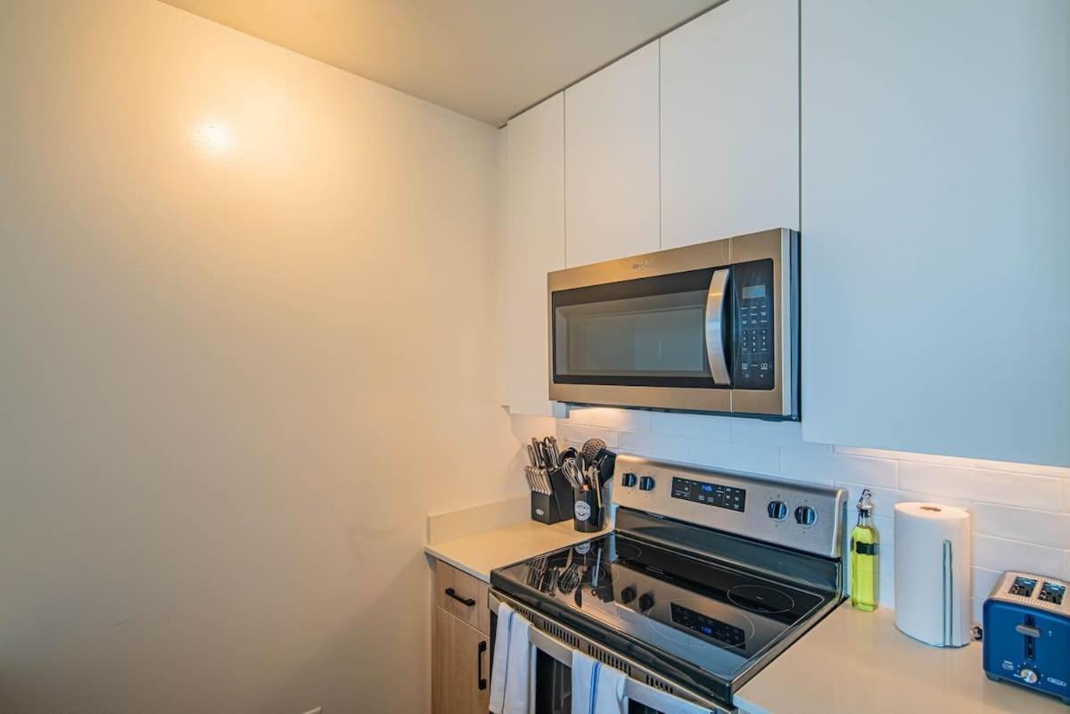Detailed 2Bd, Highrise Dt, Pool, Gym, Parking, Sleeps 8 Leilighet Phoenix Eksteriør bilde